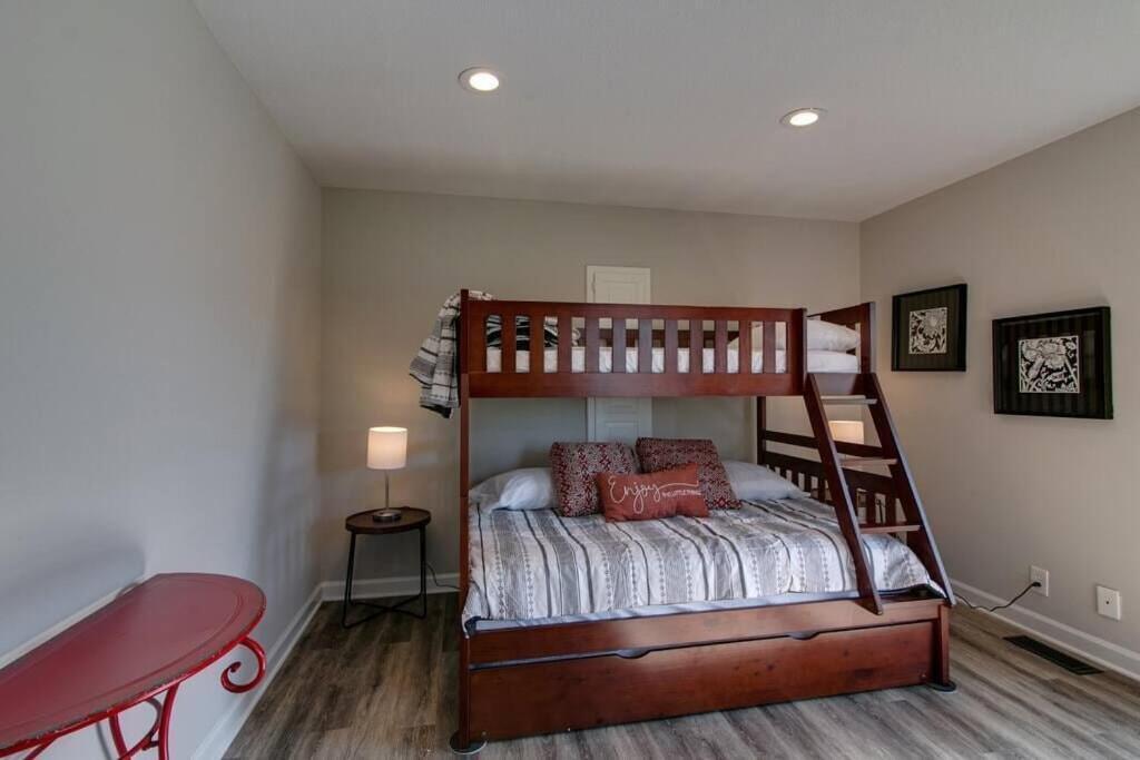 The Residence At Hilltop Acres - Clarksville, Tn Bagian luar foto